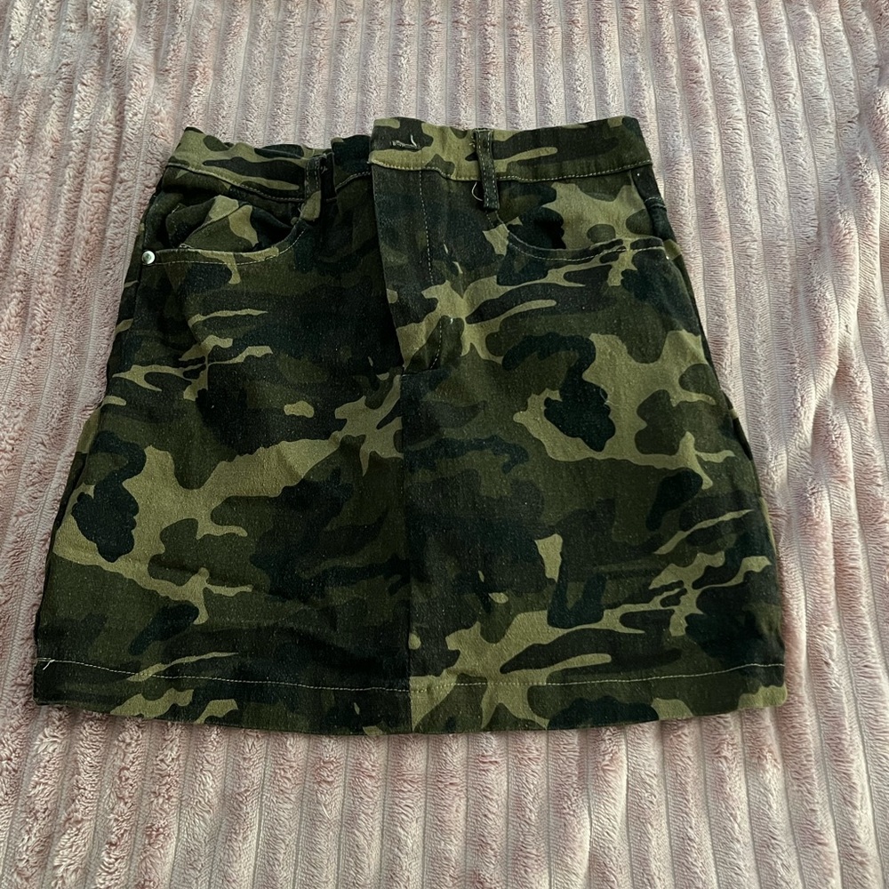 Camo skirt